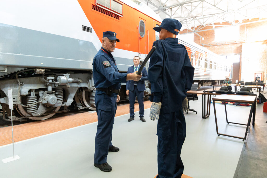 В Екатеринбурге определены лучшие работники подразделений транспортной безопасности