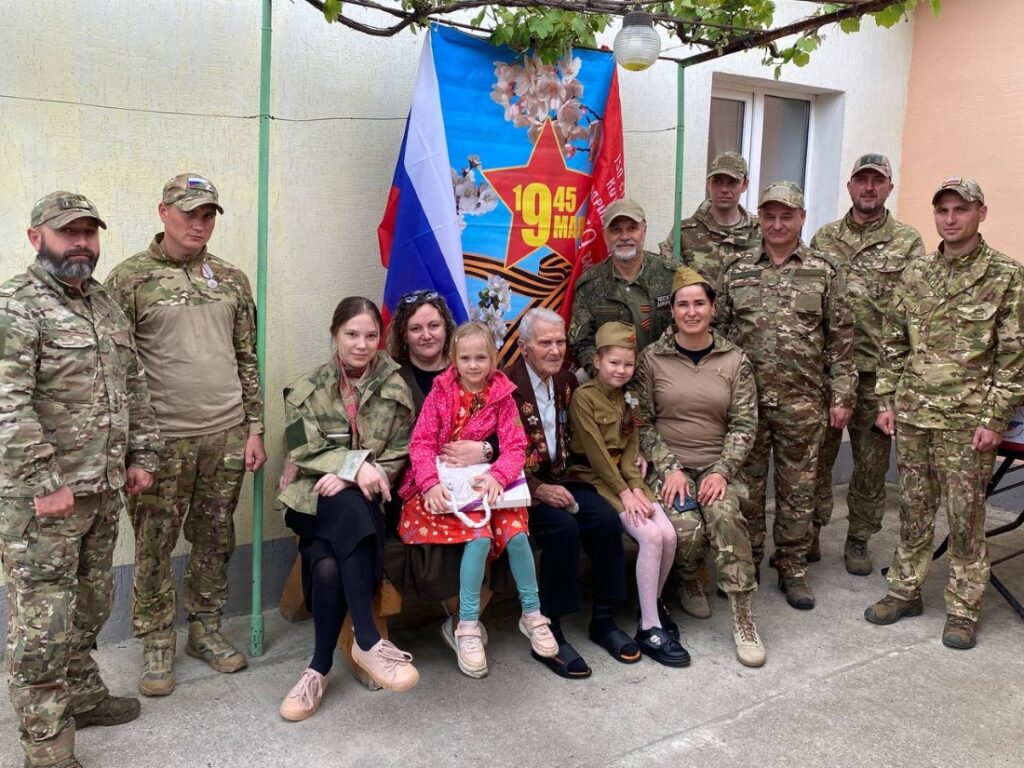 Тыл, который помогает держать небо